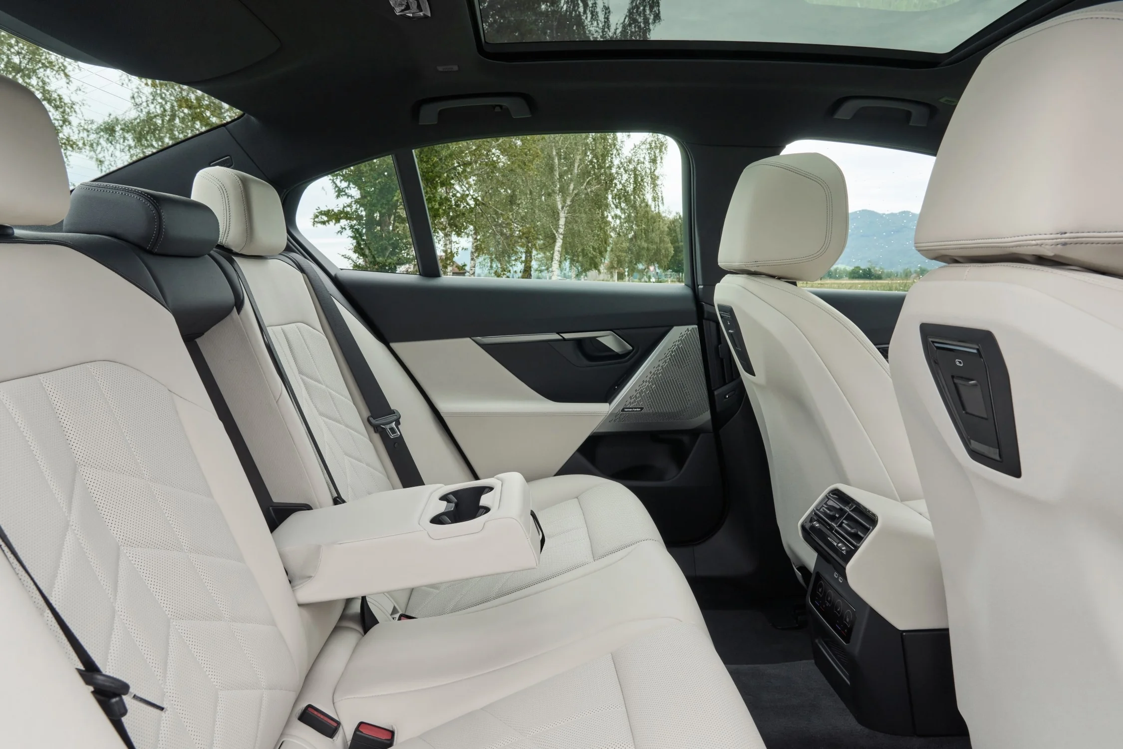 BMW_Seria 5_17148_53784.webp
